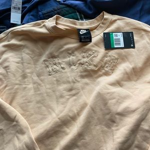 Cute embroidery Nike shirt! So trendy rn! XL!